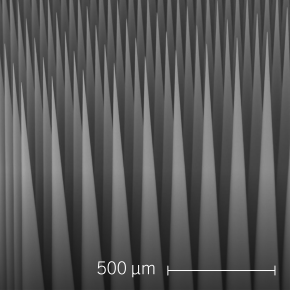 High aspect ratio microneedle array